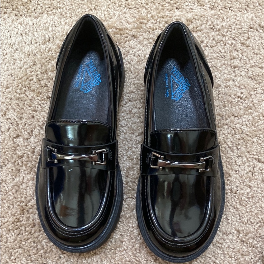 THEREABOUTS Shiny Black Loafers Size 2